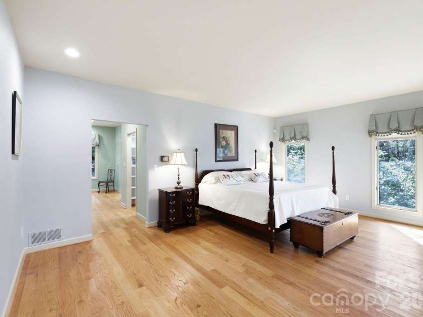 100 Elmridge Drive, Flat Rock, NC 28731.  MLS# CAR4366738, YatesRealty ID 15859. Primary suite