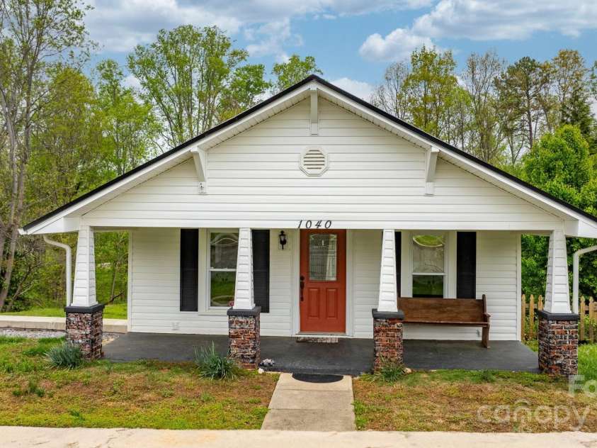 1040 Orchard Street, Valdese, NC 28690.  MLS# CAR4246537, YatesRealty ID 15859. 