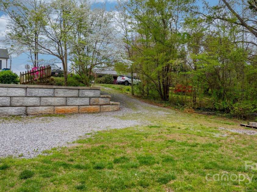 1040 Orchard Street, Valdese, NC 28690.  MLS# CAR4246537, YatesRealty ID 15859. 