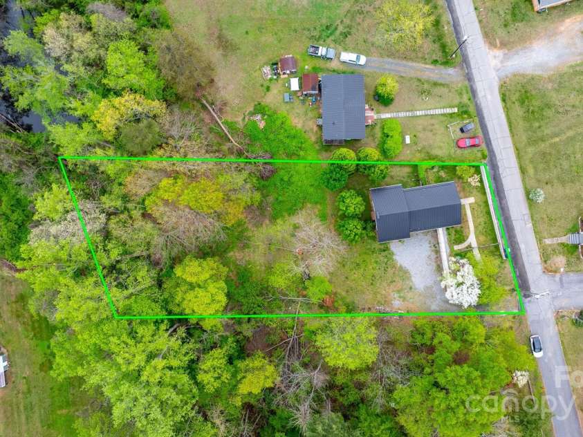 1040 Orchard Street, Valdese, NC 28690.  MLS# CAR4246537, YatesRealty ID 15859. 