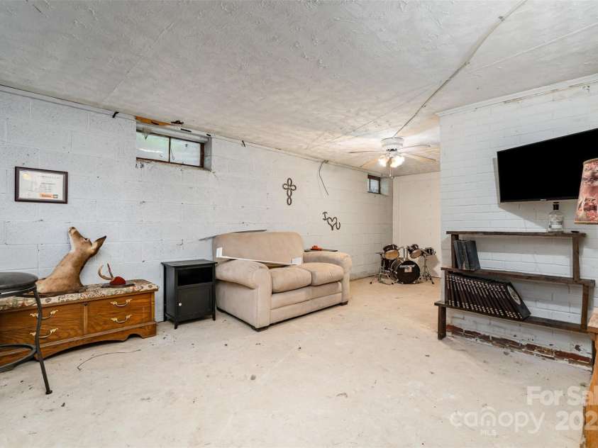 2135 Nc 152 Highway, China Grove, NC 28023.  MLS# CAR4305909, YatesRealty ID 1586. Unfinished Basement