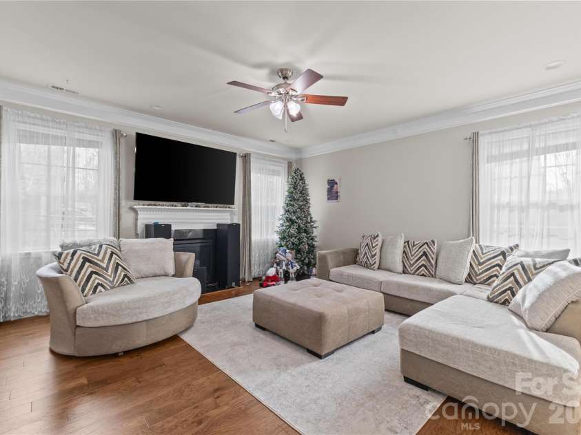 3500 Exbury Gardens Drive, Waxhaw, NC 28173.  MLS# CAR4333228, YatesRealty ID 1586. 