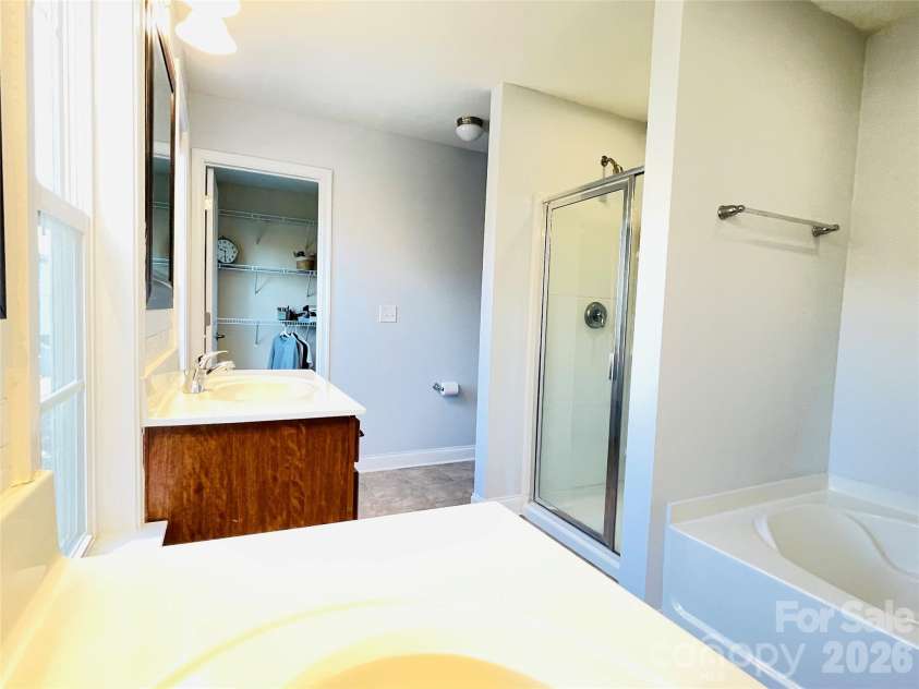 3500 Exbury Gardens Drive, Waxhaw, NC 28173.  MLS# CAR4333228, YatesRealty ID 1586. 