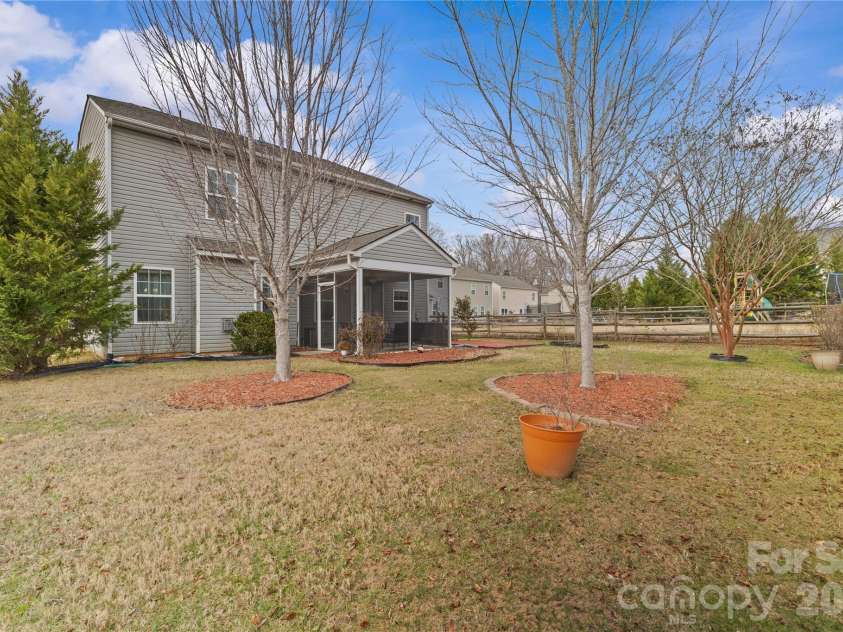 3500 Exbury Gardens Drive, Waxhaw, NC 28173.  MLS# CAR4333228, YatesRealty ID 1586. 