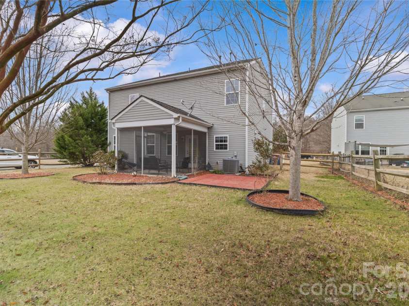 3500 Exbury Gardens Drive, Waxhaw, NC 28173.  MLS# CAR4333228, YatesRealty ID 1586. 