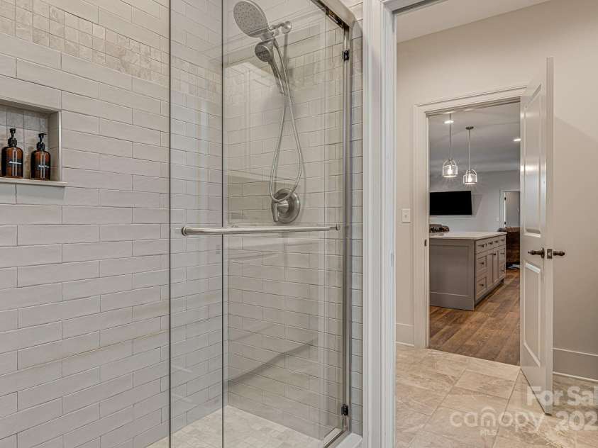 360 Turkey Branch Road, Mars Hill, NC 28754.  MLS# CAR4218460, YatesRealty ID 1586. 4th Bathroom