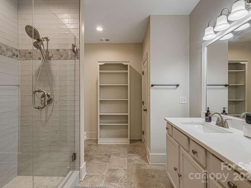 360 Turkey Branch Road, Mars Hill, NC 28754.  MLS# CAR4218460, YatesRealty ID 1586. Ensuite 3rd bathroom.