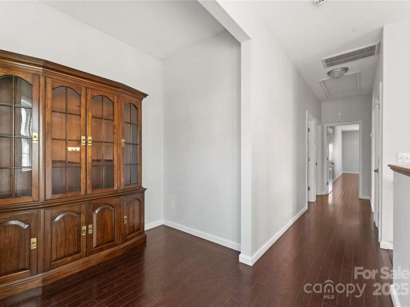 212 Bacon Avenue, Charlotte, NC 28208.  MLS# CAR4218229, YatesRealty ID 15860. 