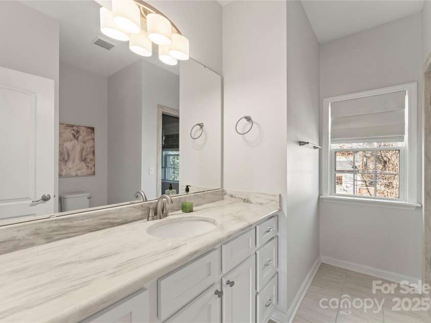 212 Bacon Avenue, Charlotte, NC 28208.  MLS# CAR4218229, YatesRealty ID 15860. 