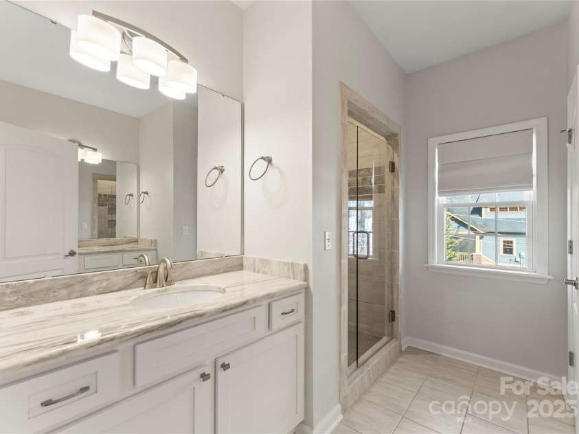 212 Bacon Avenue, Charlotte, NC 28208.  MLS# CAR4218229, YatesRealty ID 15860. 