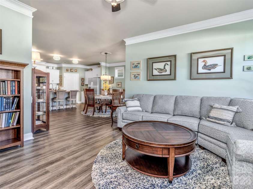 515 Fox Cove Road, Hendersonville, NC 28792.  MLS# CAR4361819, YatesRealty ID 15860. 