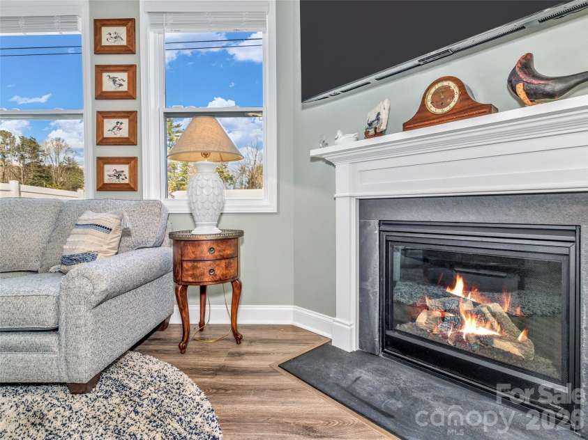 515 Fox Cove Road, Hendersonville, NC 28792.  MLS# CAR4361819, YatesRealty ID 15860. 
