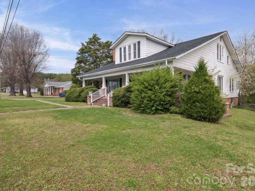 333 Main Street, Mount Pleasant, NC 28124.  MLS# CAR4358646, YatesRealty ID 15861. 