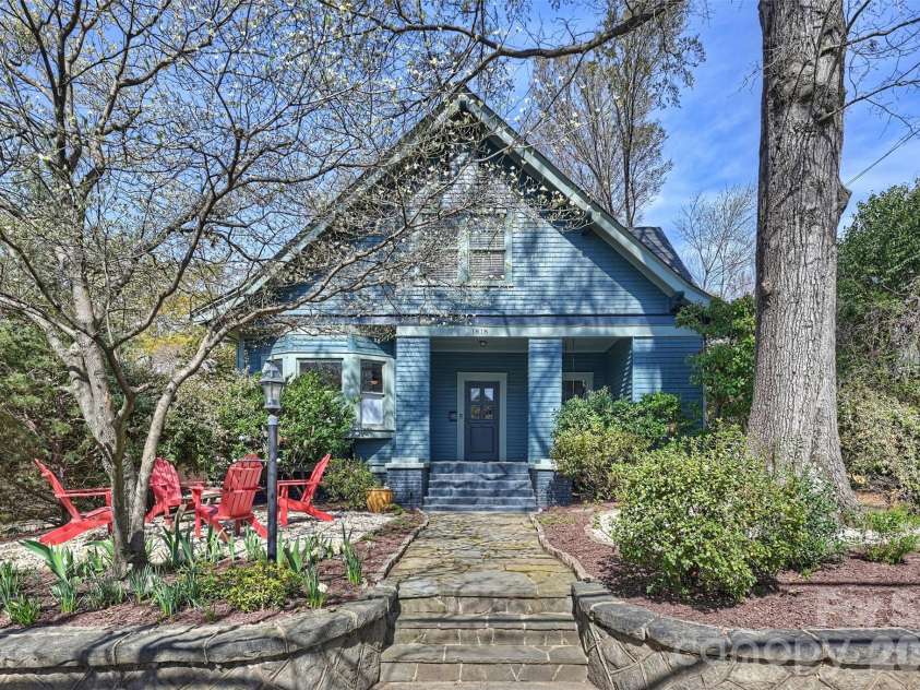 1818 Lennox Avenue, Charlotte, NC 28203.  MLS# CAR4350371, YatesRealty ID 15863. 
