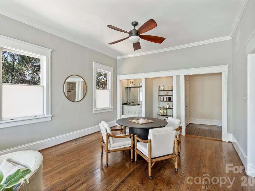 1818 Lennox Avenue, Charlotte, NC 28203.  MLS# CAR4350371, YatesRealty ID 15863. 