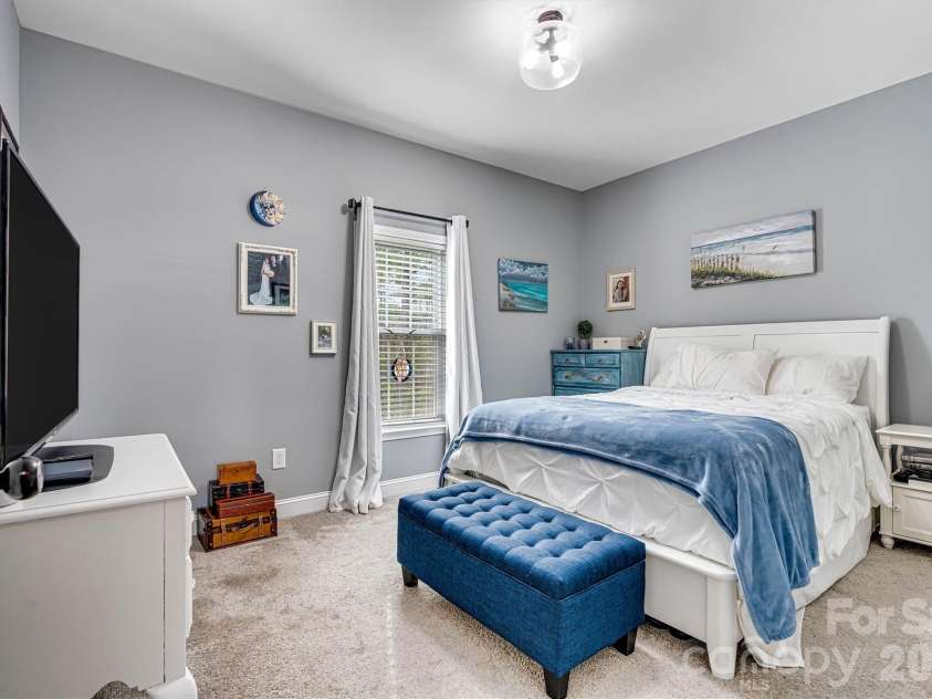 1181 Kensington Circle, Newton, NC 28658.  MLS# CAR4361179, YatesRealty ID 15864. 2nd Bedroo