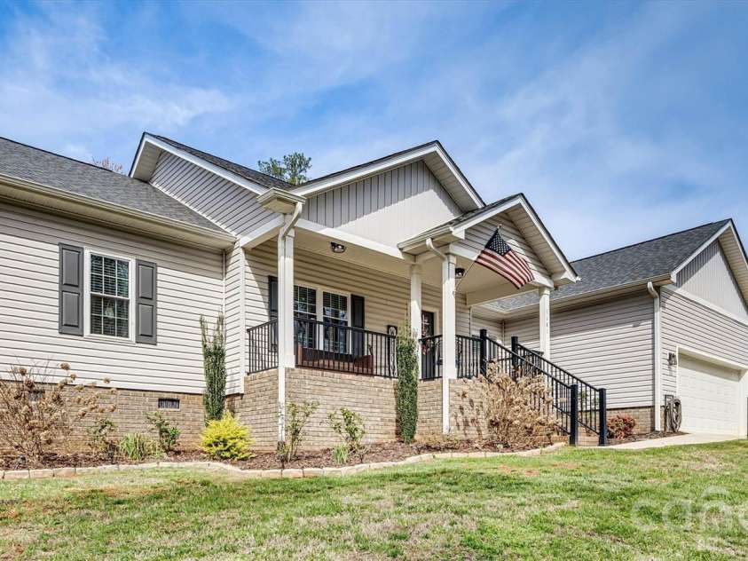 1181 Kensington Circle, Newton, NC 28658.  MLS# CAR4361179, YatesRealty ID 15864. 