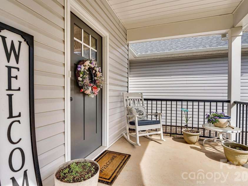 1181 Kensington Circle, Newton, NC 28658.  MLS# CAR4361179, YatesRealty ID 15864. 