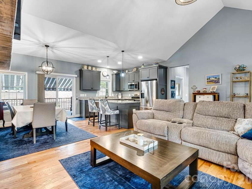 1181 Kensington Circle, Newton, NC 28658.  MLS# CAR4361179, YatesRealty ID 15864. 