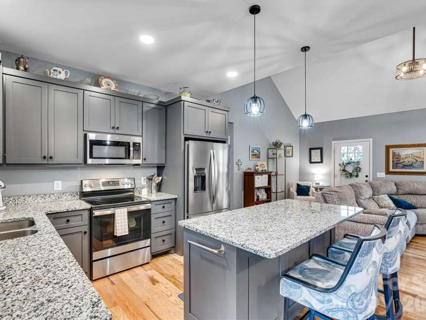 1181 Kensington Circle, Newton, NC 28658.  MLS# CAR4361179, YatesRealty ID 15864. 