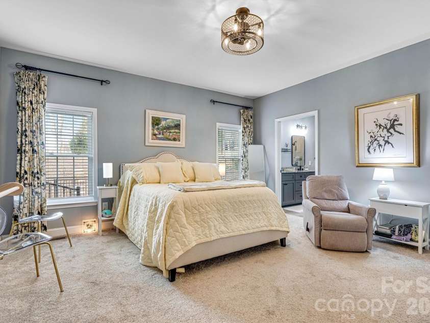 1181 Kensington Circle, Newton, NC 28658.  MLS# CAR4361179, YatesRealty ID 15864. 