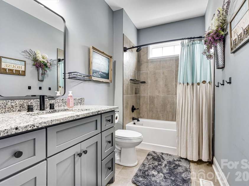 1181 Kensington Circle, Newton, NC 28658.  MLS# CAR4361179, YatesRealty ID 15864. 