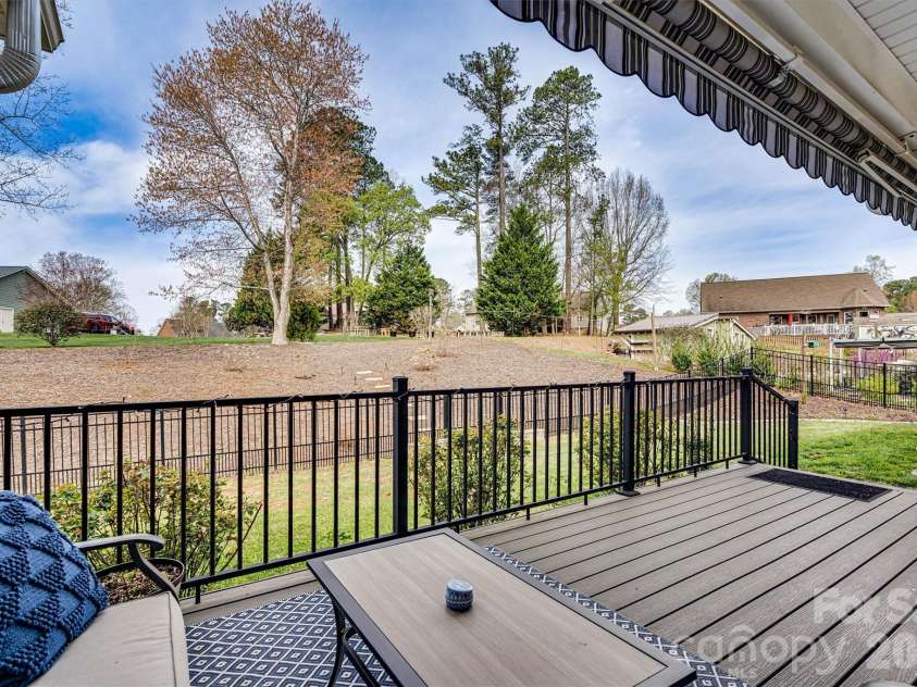 1181 Kensington Circle, Newton, NC 28658.  MLS# CAR4361179, YatesRealty ID 15864. 