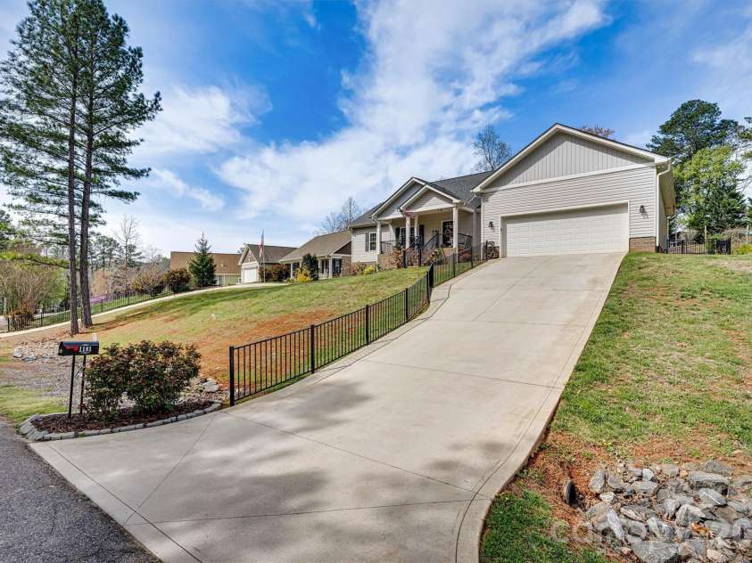 1181 Kensington Circle, Newton, NC 28658.  MLS# CAR4361179, YatesRealty ID 15864. 