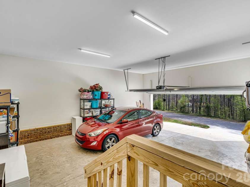 1181 Kensington Circle, Newton, NC 28658.  MLS# CAR4361179, YatesRealty ID 15864. 