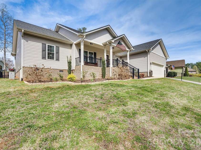 1181 Kensington Circle, Newton, NC 28658.  MLS# CAR4361179, YatesRealty ID 15864. 