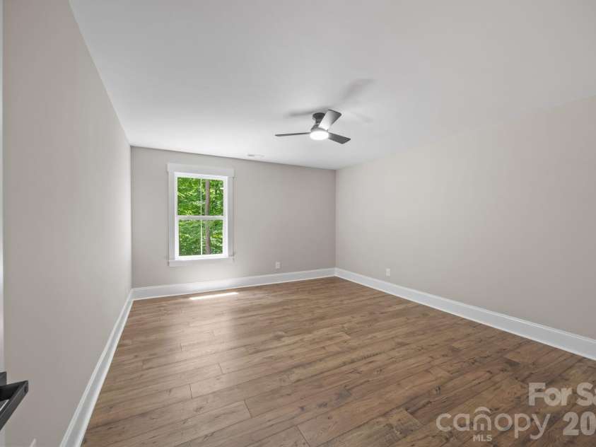 253 Crestview Acres Road, Statesville, NC 28677.  MLS# CAR4373286, YatesRealty ID 15866. 