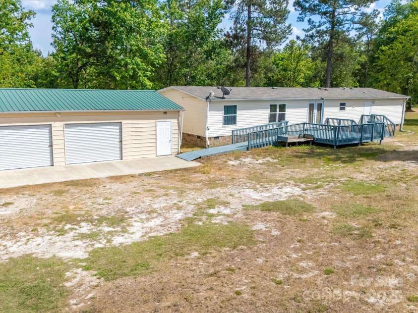 2675 Andrews Circle, Aiken, SC 29803.  MLS# CAR4259984, YatesRealty ID 15866. DETACHED 2 CAR GARAGE