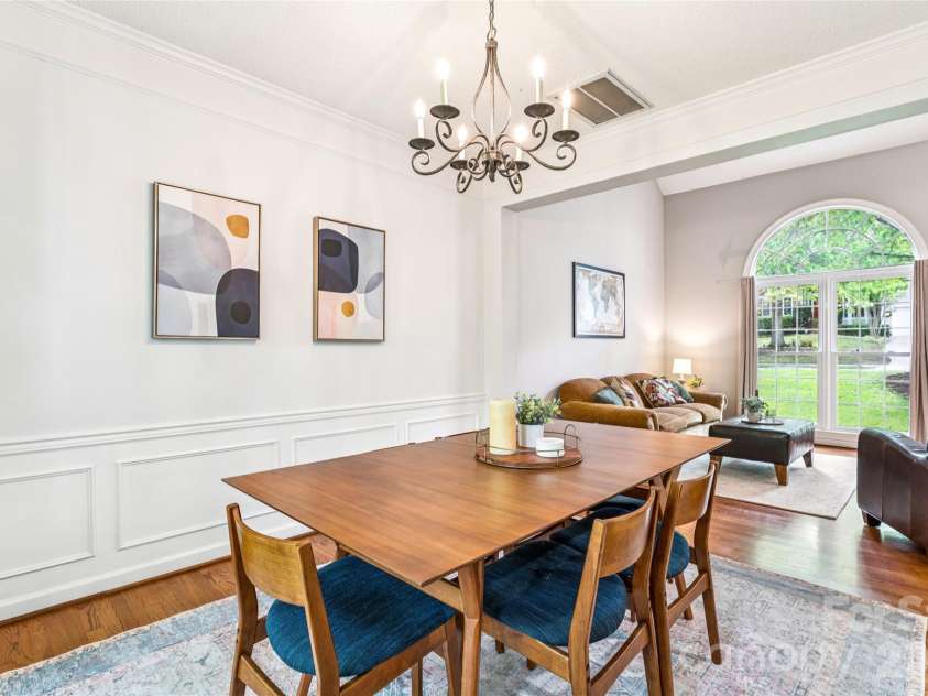 5719 Swanston Drive, Charlotte, NC 28269.  MLS# CAR4363976, YatesRealty ID 15867. 