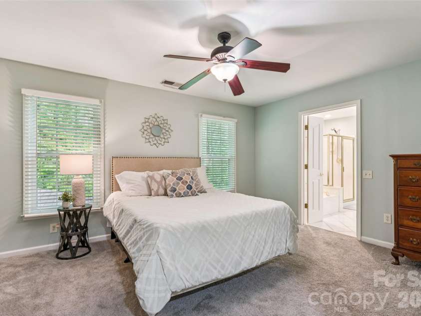 5719 Swanston Drive, Charlotte, NC 28269.  MLS# CAR4363976, YatesRealty ID 15867. 