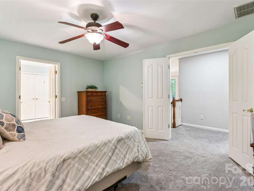 5719 Swanston Drive, Charlotte, NC 28269.  MLS# CAR4363976, YatesRealty ID 15867. 