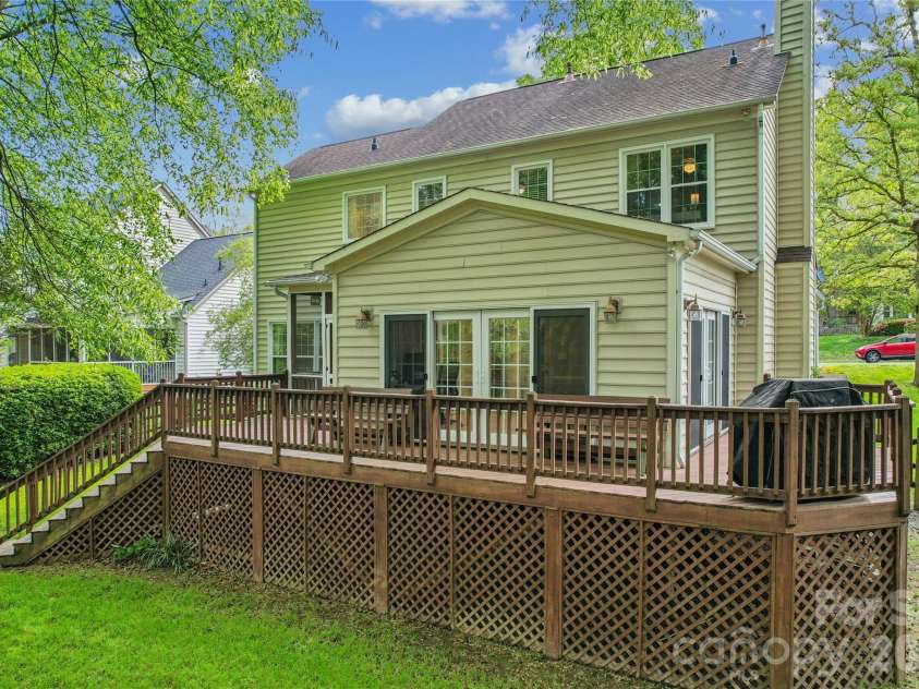 5719 Swanston Drive, Charlotte, NC 28269.  MLS# CAR4363976, YatesRealty ID 15867. 
