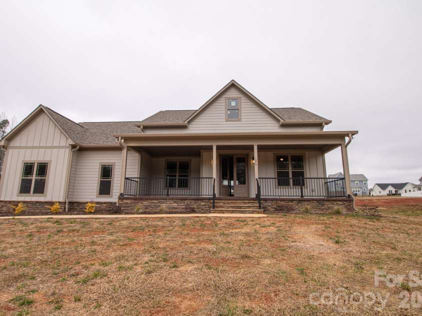 1070 Castle Mill Lane, Salisbury, NC 28145.  MLS# CAR4275471, YatesRealty ID 15868. 