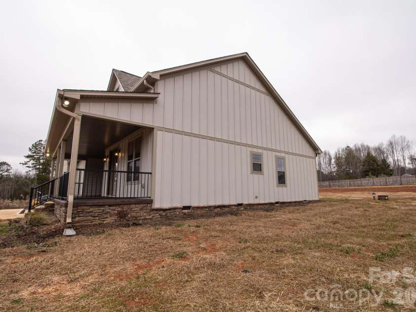1070 Castle Mill Lane, Salisbury, NC 28145.  MLS# CAR4275471, YatesRealty ID 15868. 