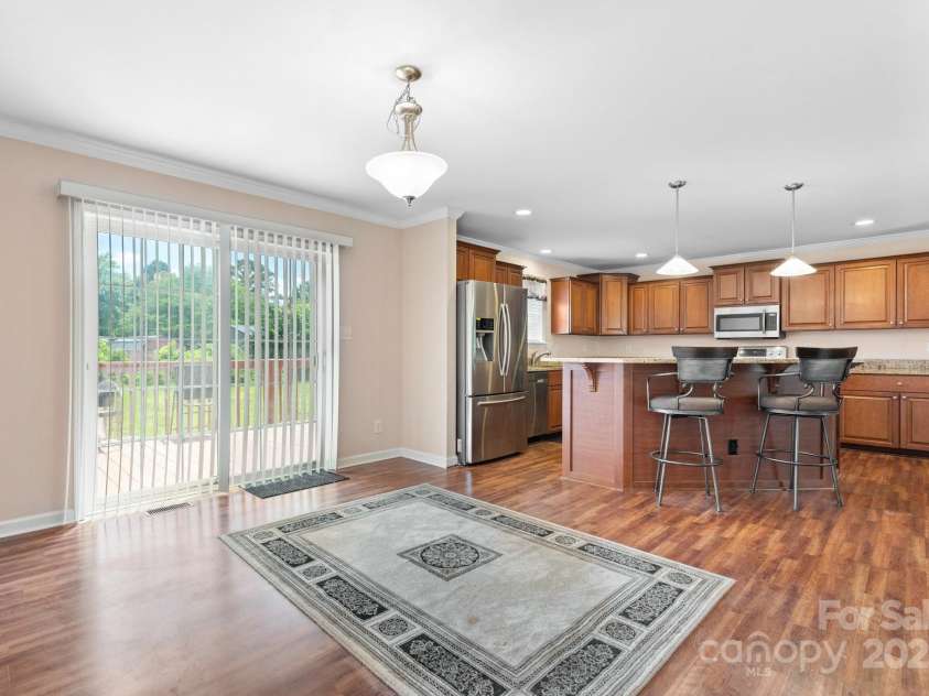 125 Carter Lane, Statesville, NC 28625.  MLS# CAR4257538, YatesRealty ID 15868. 