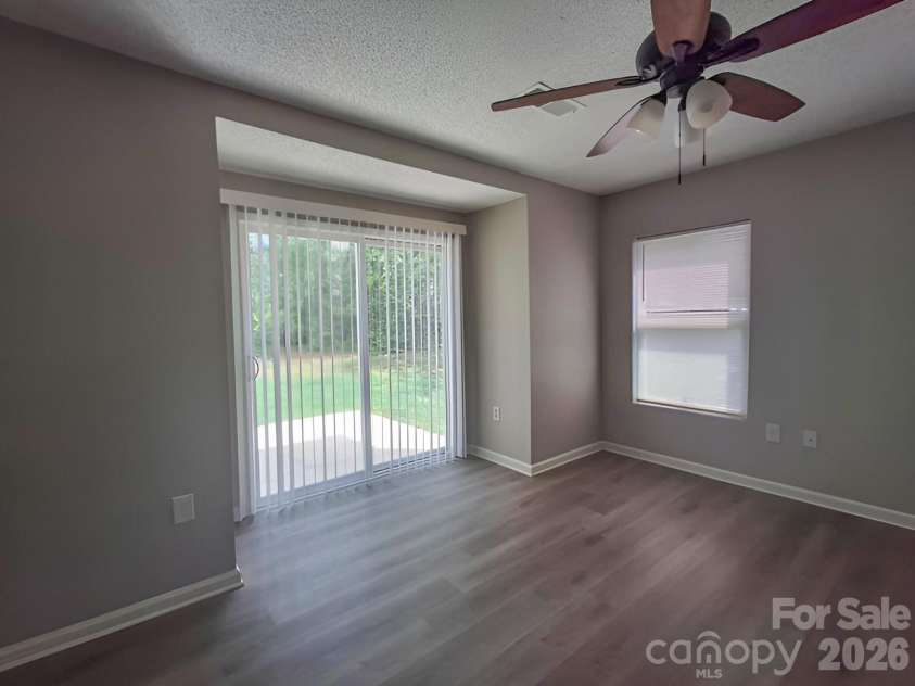 10242 Hugue Way, Charlotte, NC 28214.  MLS# CAR4372346, YatesRealty ID 15869. Dining Room