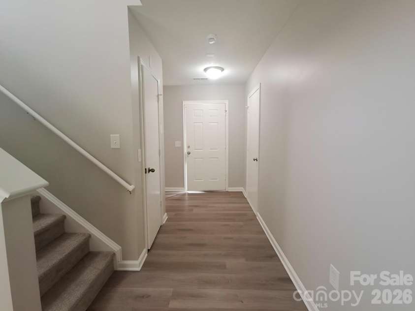 10242 Hugue Way, Charlotte, NC 28214.  MLS# CAR4372346, YatesRealty ID 15869. Entry/Hallway