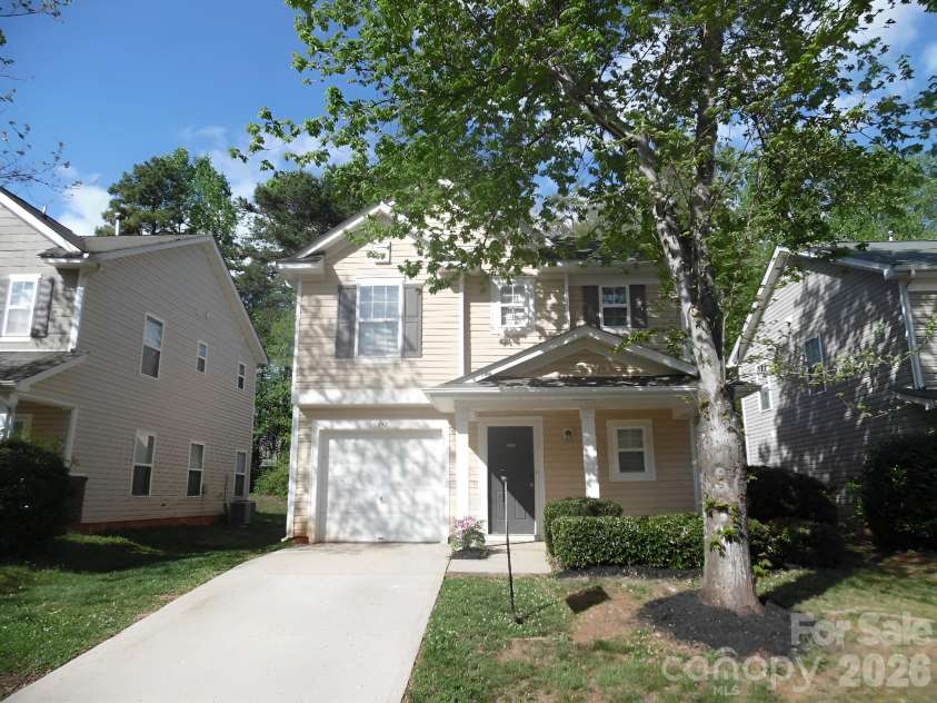 10242 Hugue Way, Charlotte, NC 28214.  MLS# CAR4372346, YatesRealty ID 15869. Exterior Fron