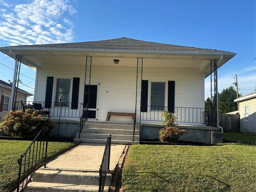 36 Maple Avenue, Gastonia, NC 28054.  MLS# CAR4248577, YatesRealty ID 15869. 