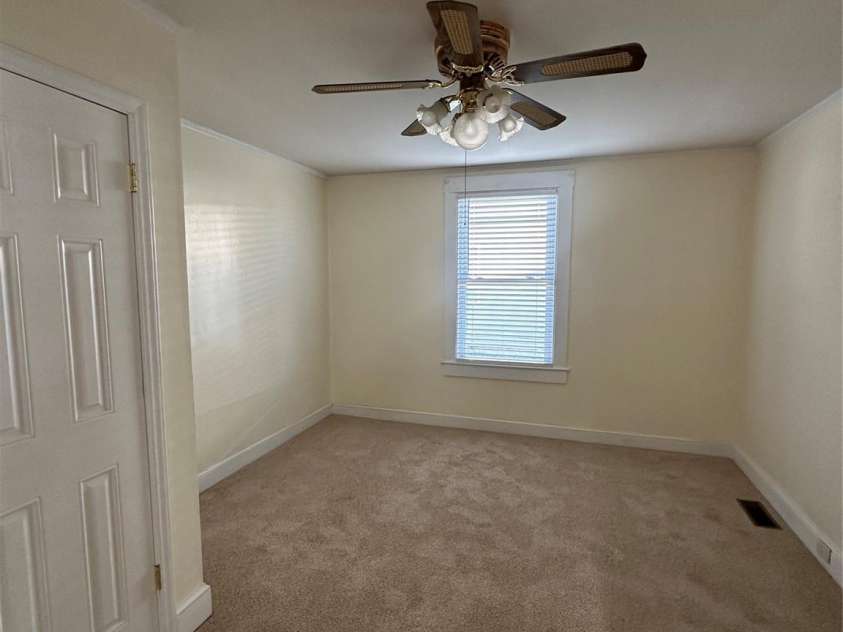 36 Maple Avenue, Gastonia, NC 28054.  MLS# CAR4248577, YatesRealty ID 15869. 