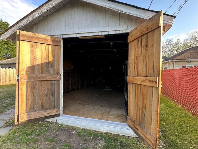 36 Maple Avenue, Gastonia, NC 28054.  MLS# CAR4248577, YatesRealty ID 15869. 