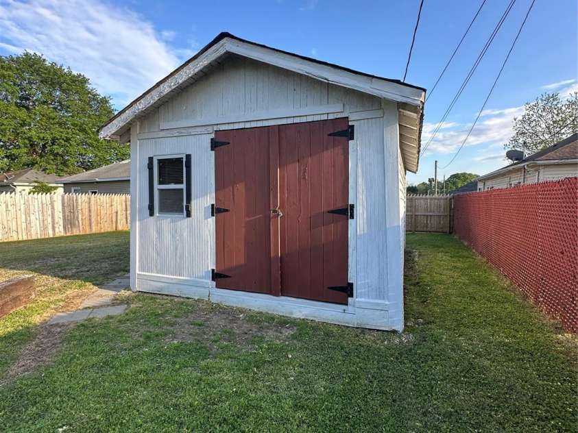 36 Maple Avenue, Gastonia, NC 28054.  MLS# CAR4248577, YatesRealty ID 15869. 