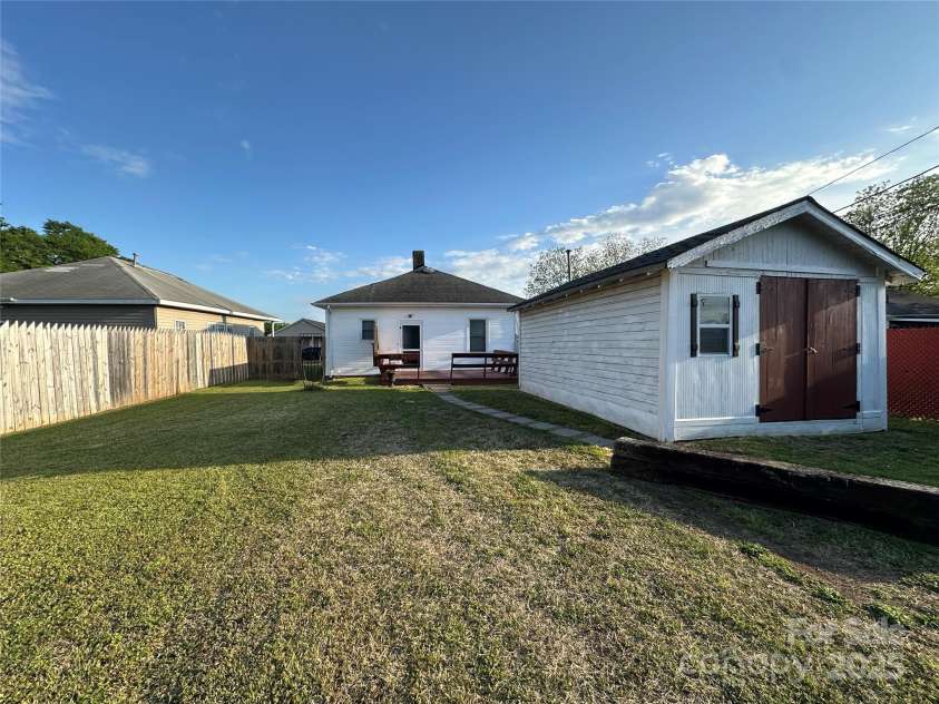 36 Maple Avenue, Gastonia, NC 28054.  MLS# CAR4248577, YatesRealty ID 15869. 