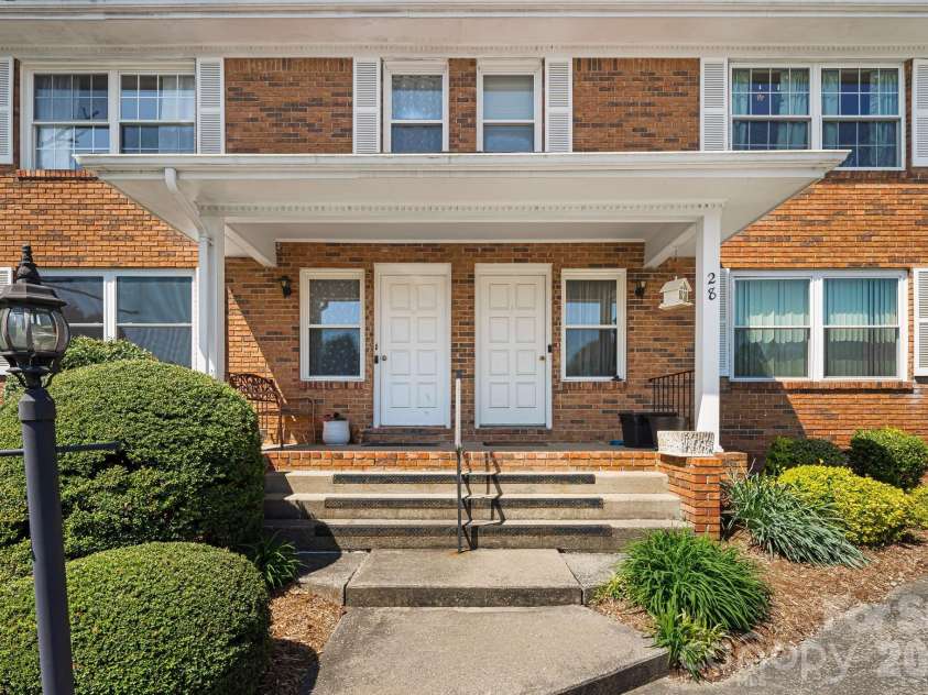 28 Capri Lane, Hendersonville, NC 28792.  MLS# CAR4247195, YatesRealty ID 15870. 