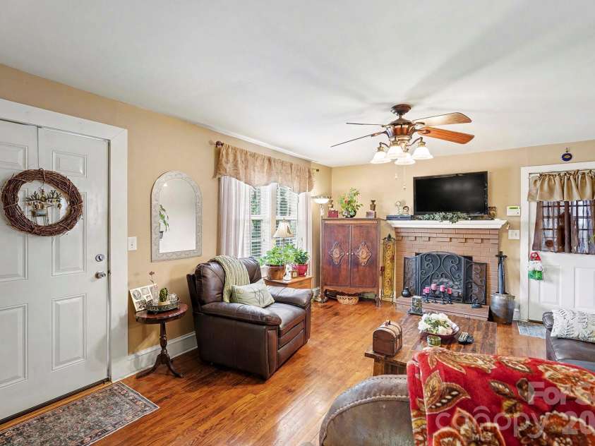 103 Westover Avenue, Kannapolis, NC 28081.  MLS# CAR4329261, YatesRealty ID 15871. 