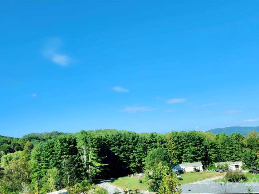 36 Whisper Mountain Road, Hendersonville, NC 28792.  MLS# CAR4186753, YatesRealty ID 15871. 